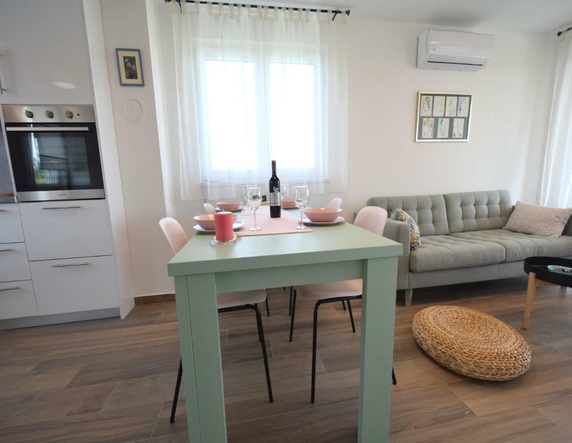 Apartments Medna Čižići Esterno foto
