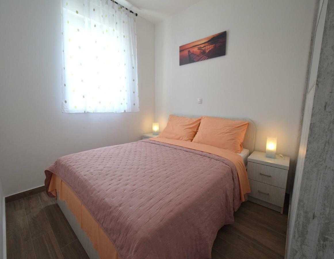 Apartments Medna Čižići Esterno foto