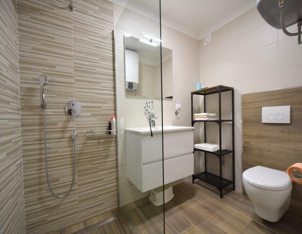 Apartments Medna Čižići Esterno foto