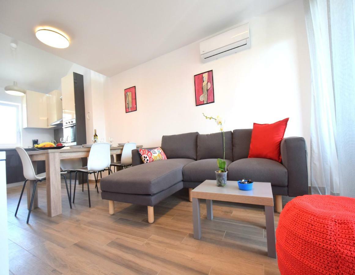Apartments Medna Čižići Esterno foto