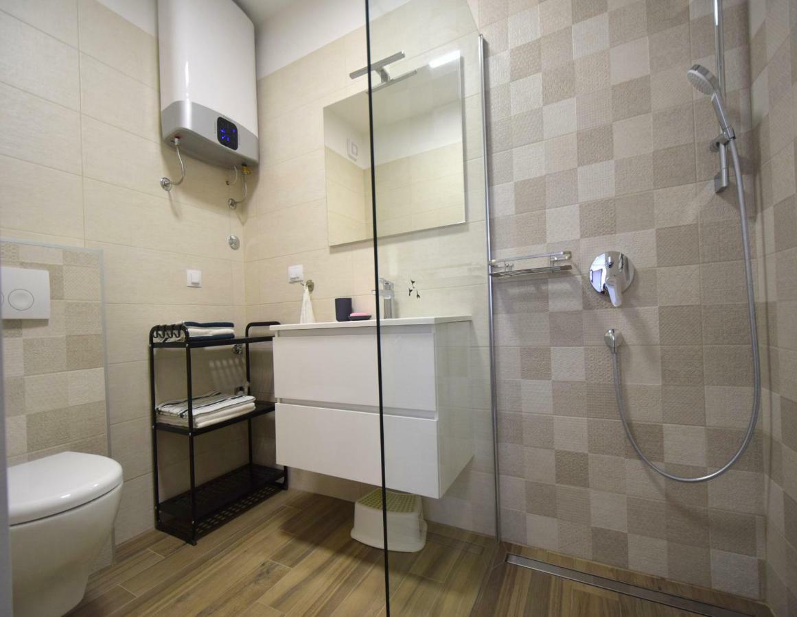 Apartments Medna Čižići Esterno foto
