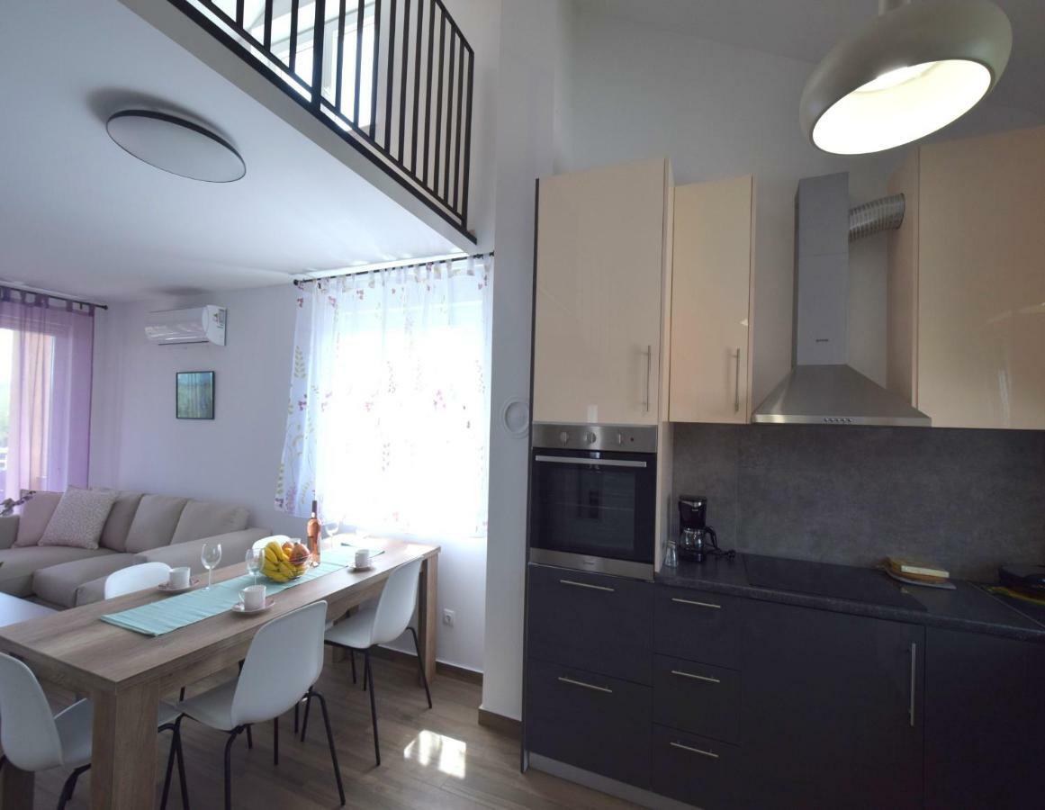 Apartments Medna Čižići Esterno foto
