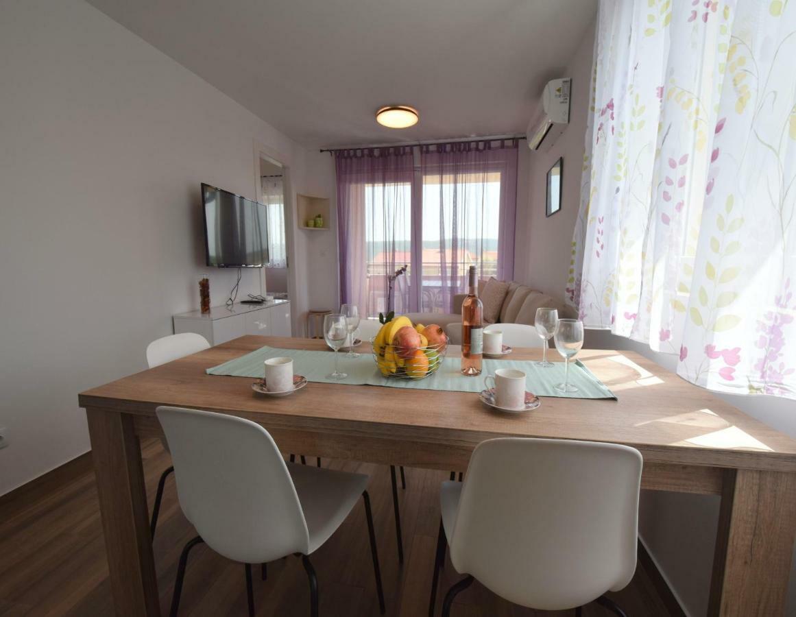 Apartments Medna Čižići Esterno foto