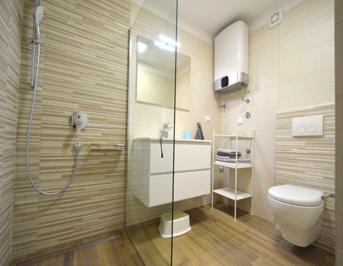 Apartments Medna Čižići Esterno foto
